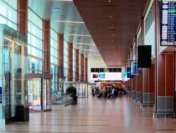 Halifax Stanfield International Airport check-in hall.jpg