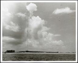 LORAN tower station on Sand-Johnston Island, 1963. (10055191304).jpg